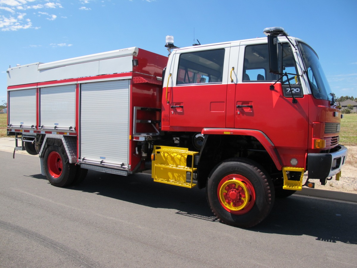 ISUZU 4x4 0068 - Fire Trucks Australia